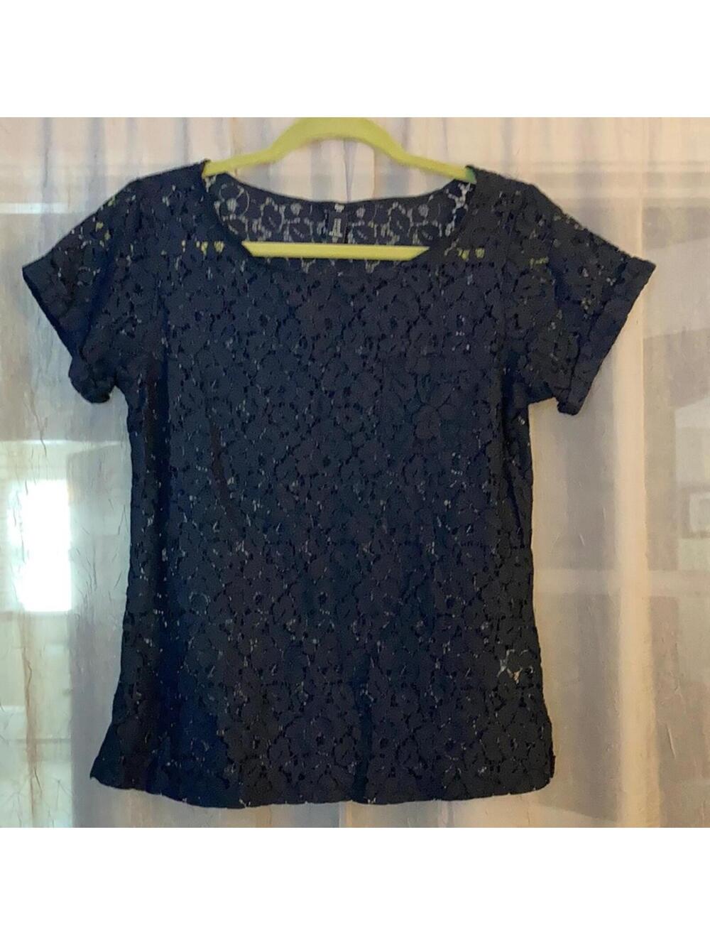 Gap lace blouse
